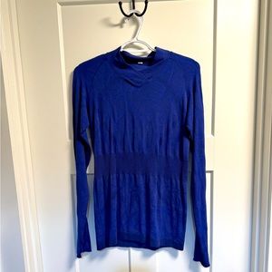 Lululemon longsleeve top size 12